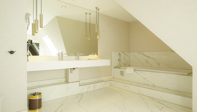 Saunasuite - Badkamer - Van der Valk Hotel Apeldoorn - de Cantharel